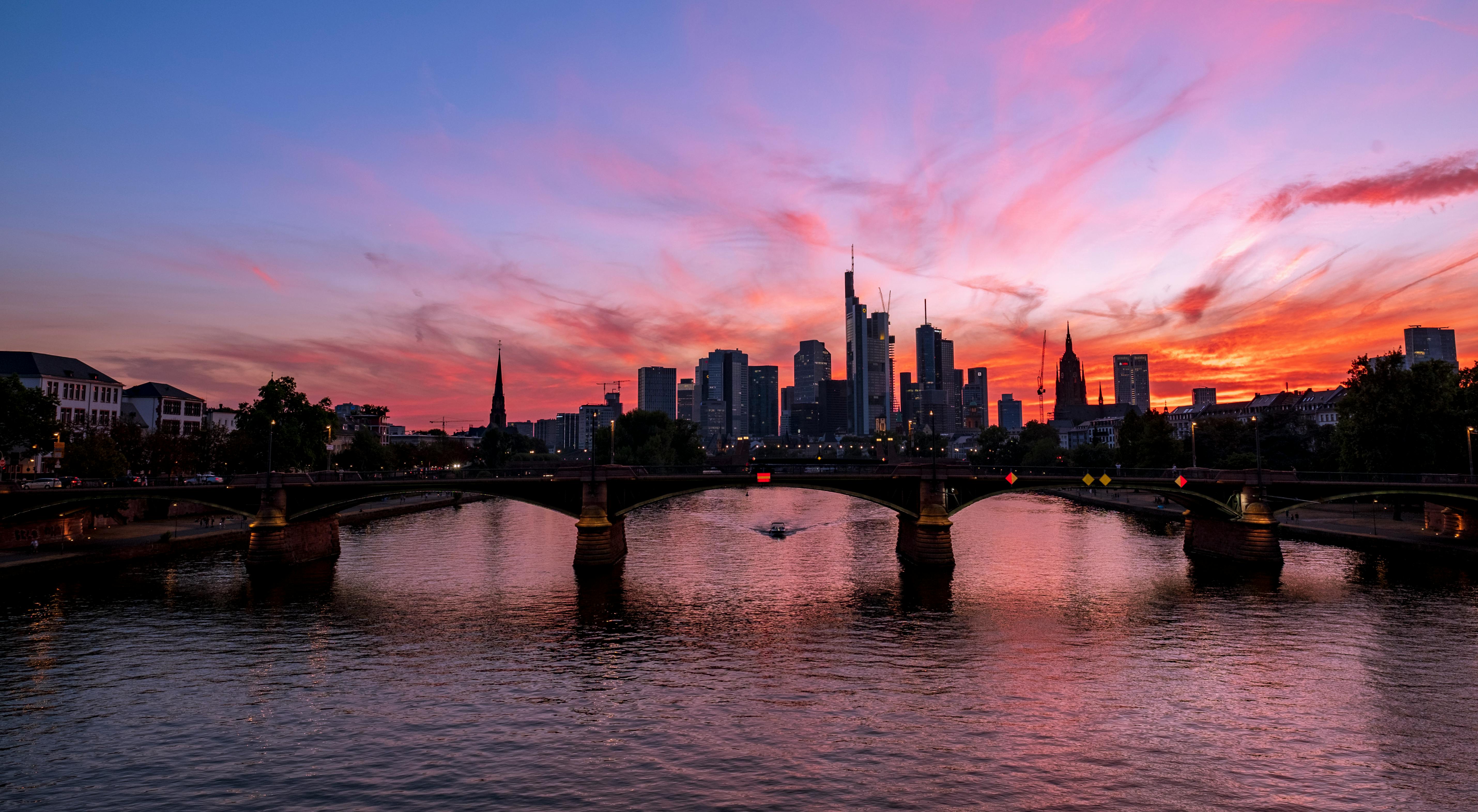 City Skyline Sunset city skyline wallpaper at sunset, 5719x3144