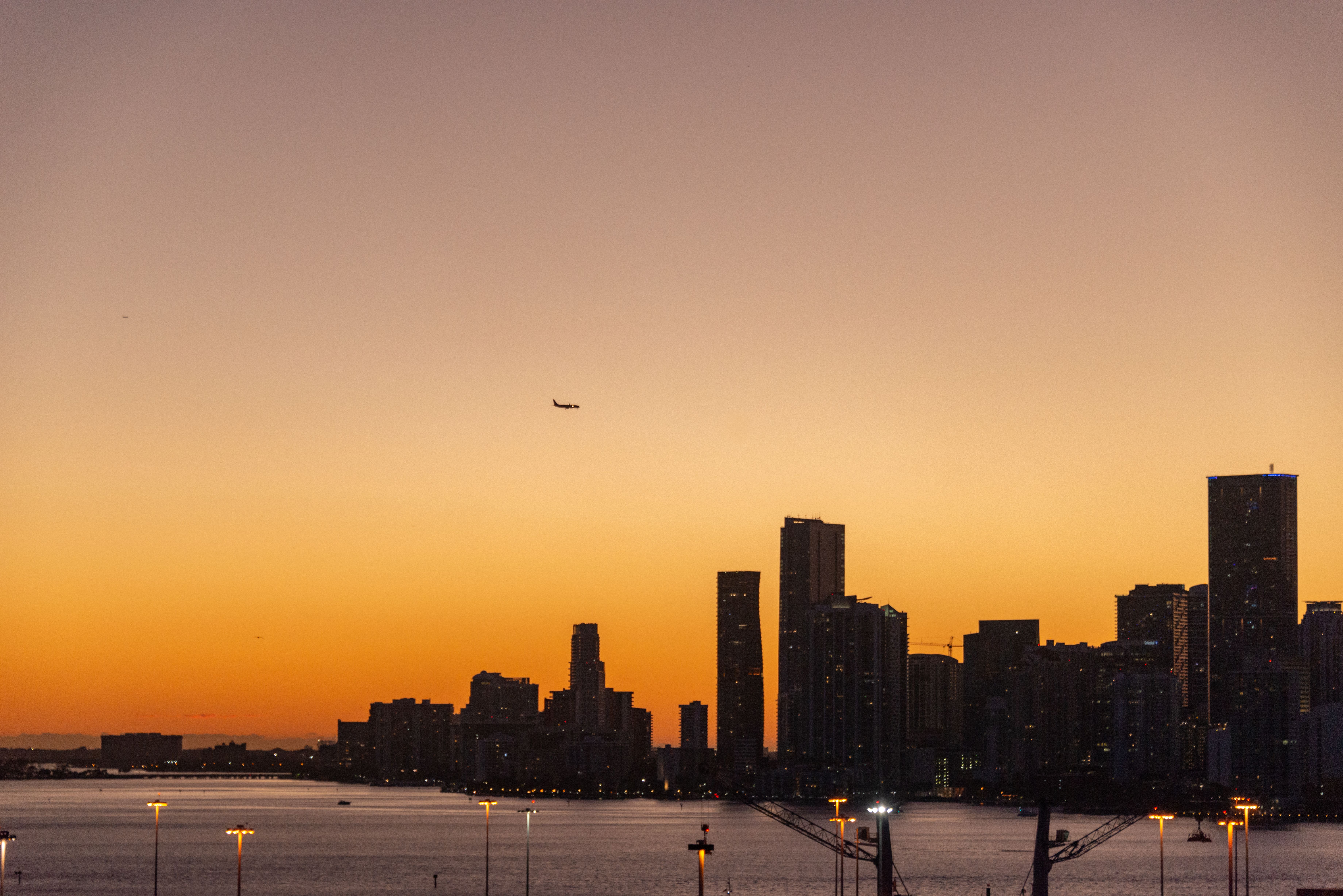 Miami, FL city skyline wallpaper, 7360x4912