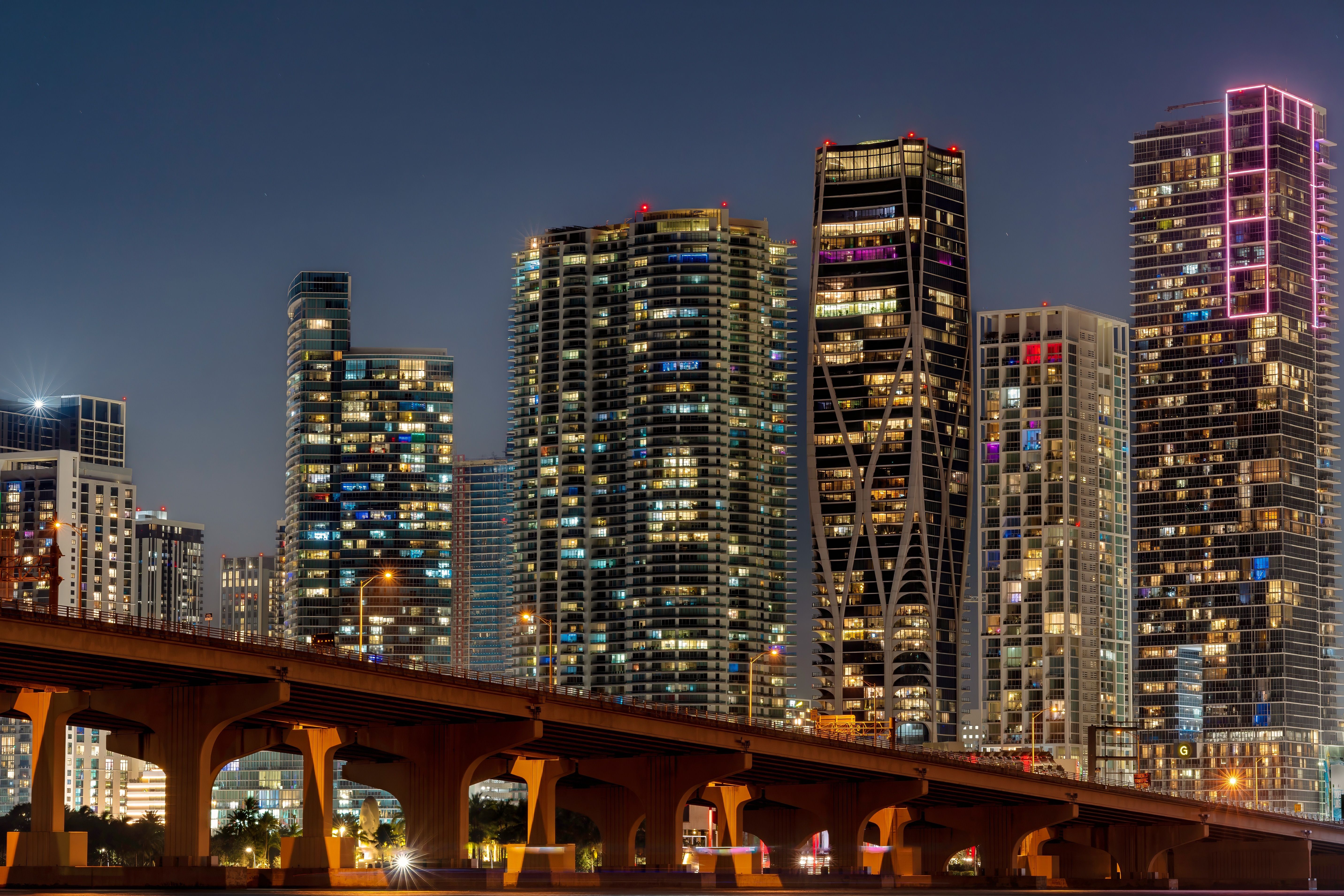 Miami, FL city skyline wallpaper, 5728x3819