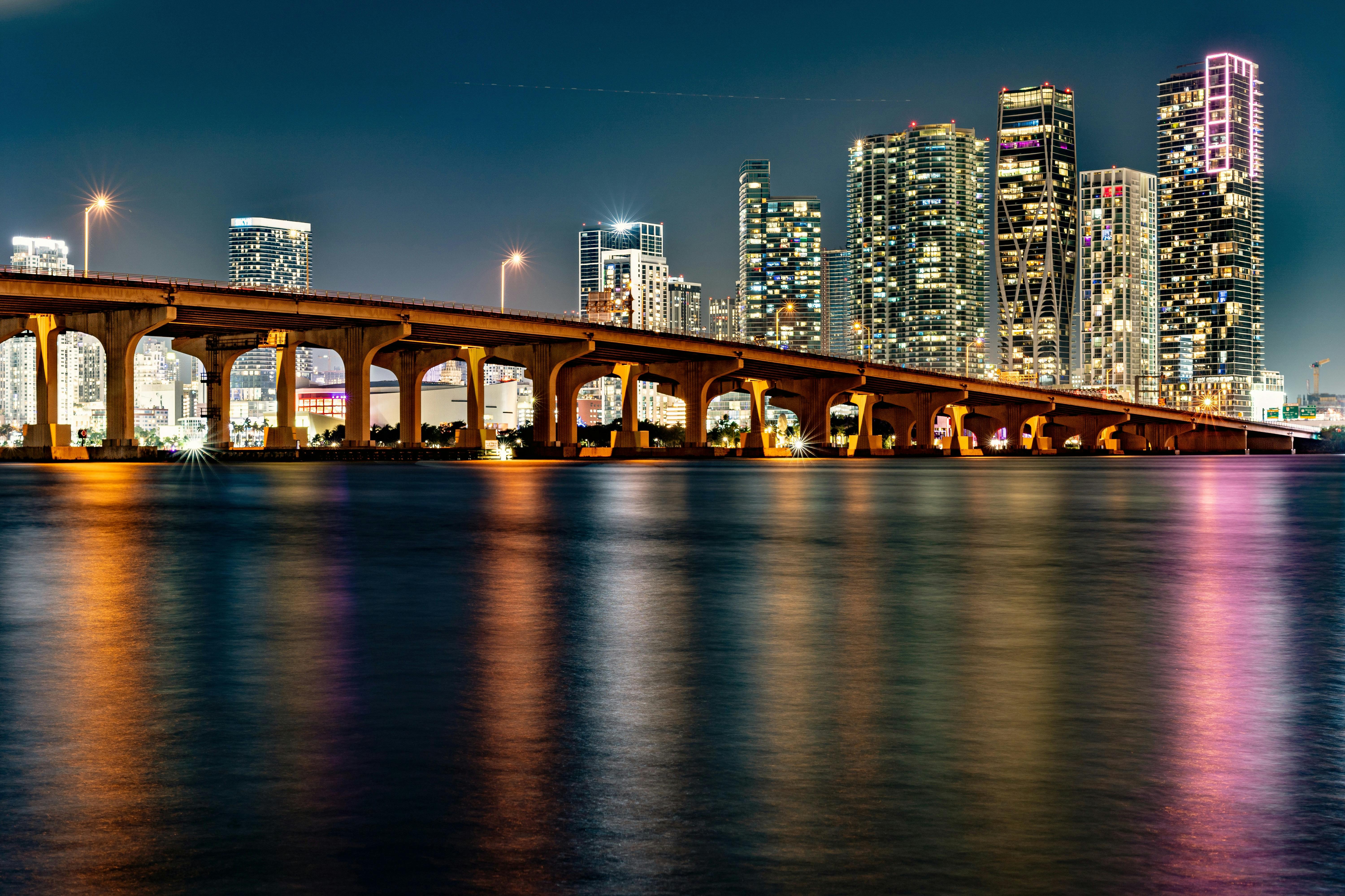 Miami, FL city skyline wallpaper, 6000x4000