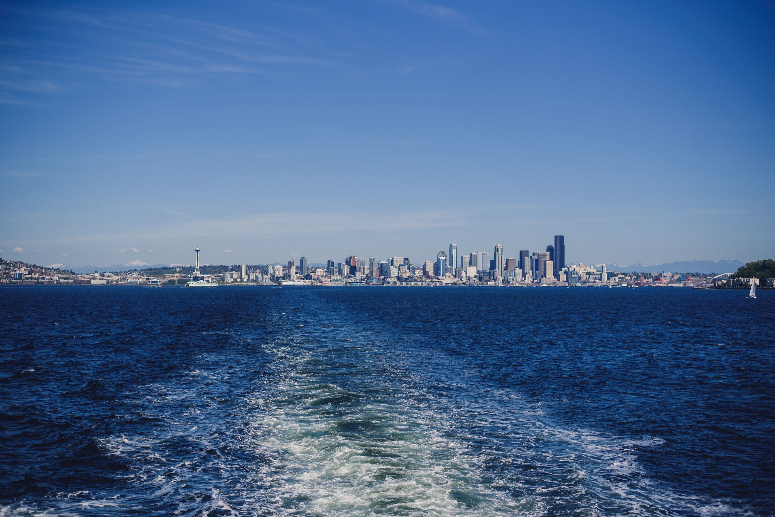 Seattle, WA city skyline wallpaper, 2592x1730