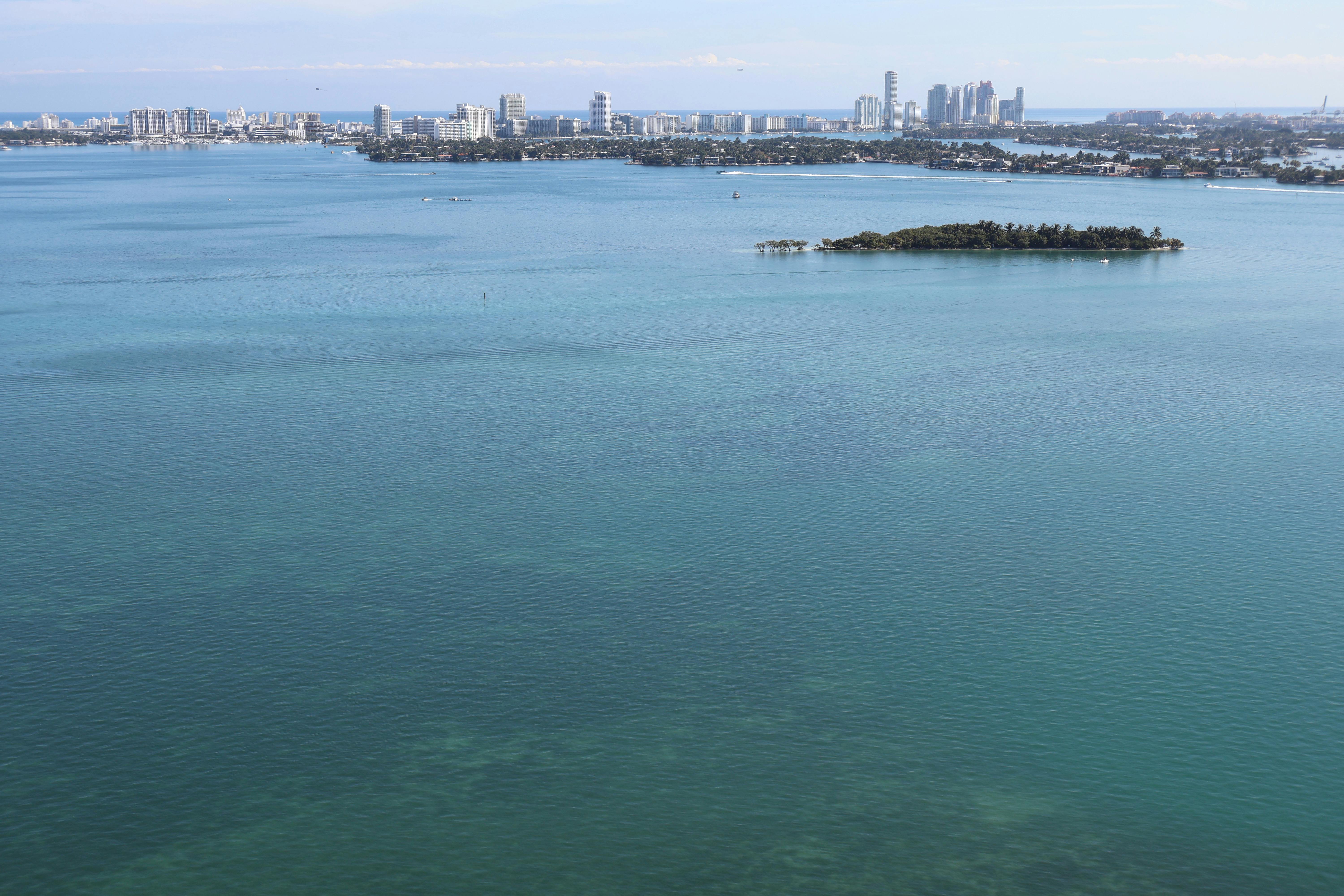 Miami, FL city skyline wallpaper, 6000x4000