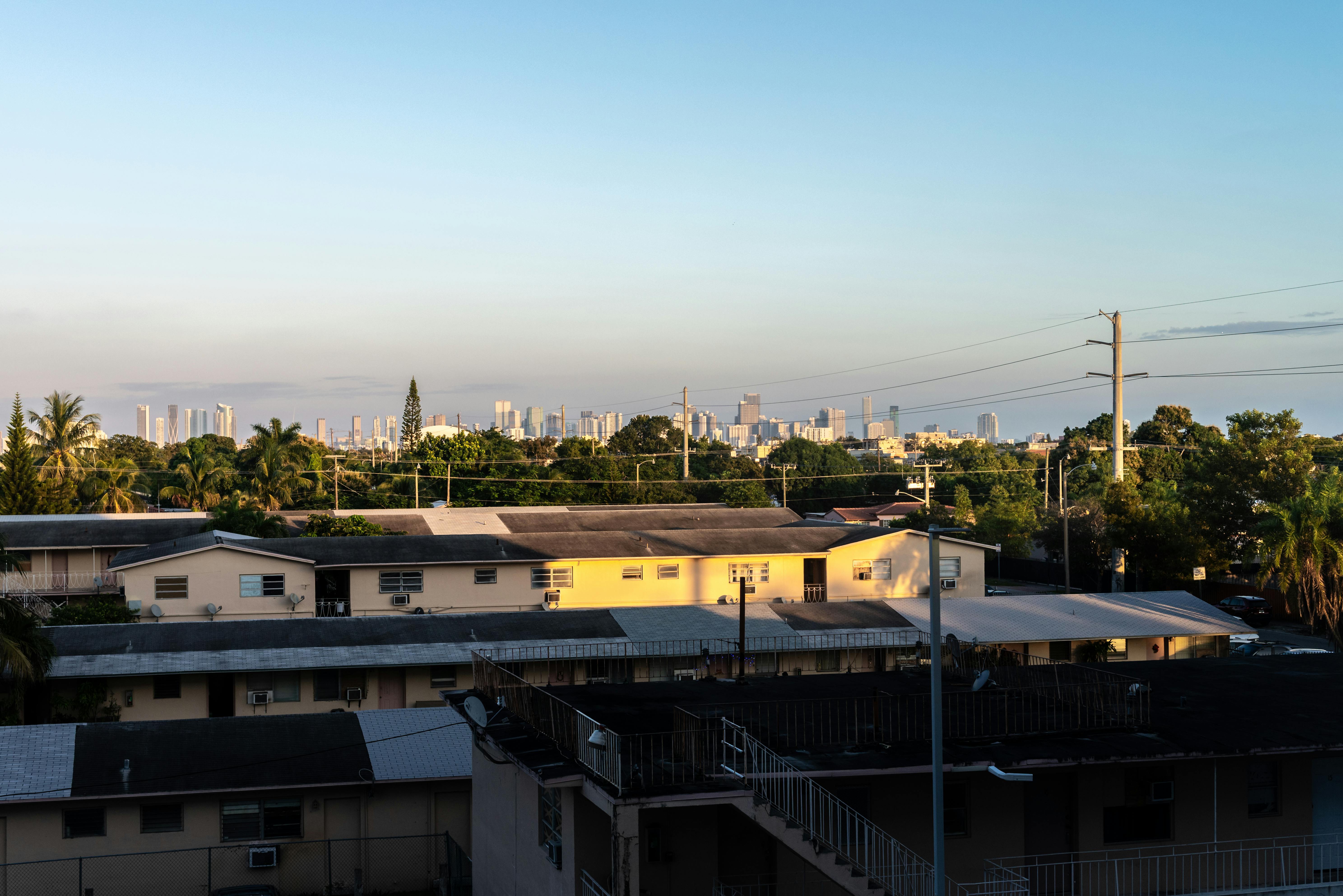 Miami, FL city skyline wallpaper, 5951x3973