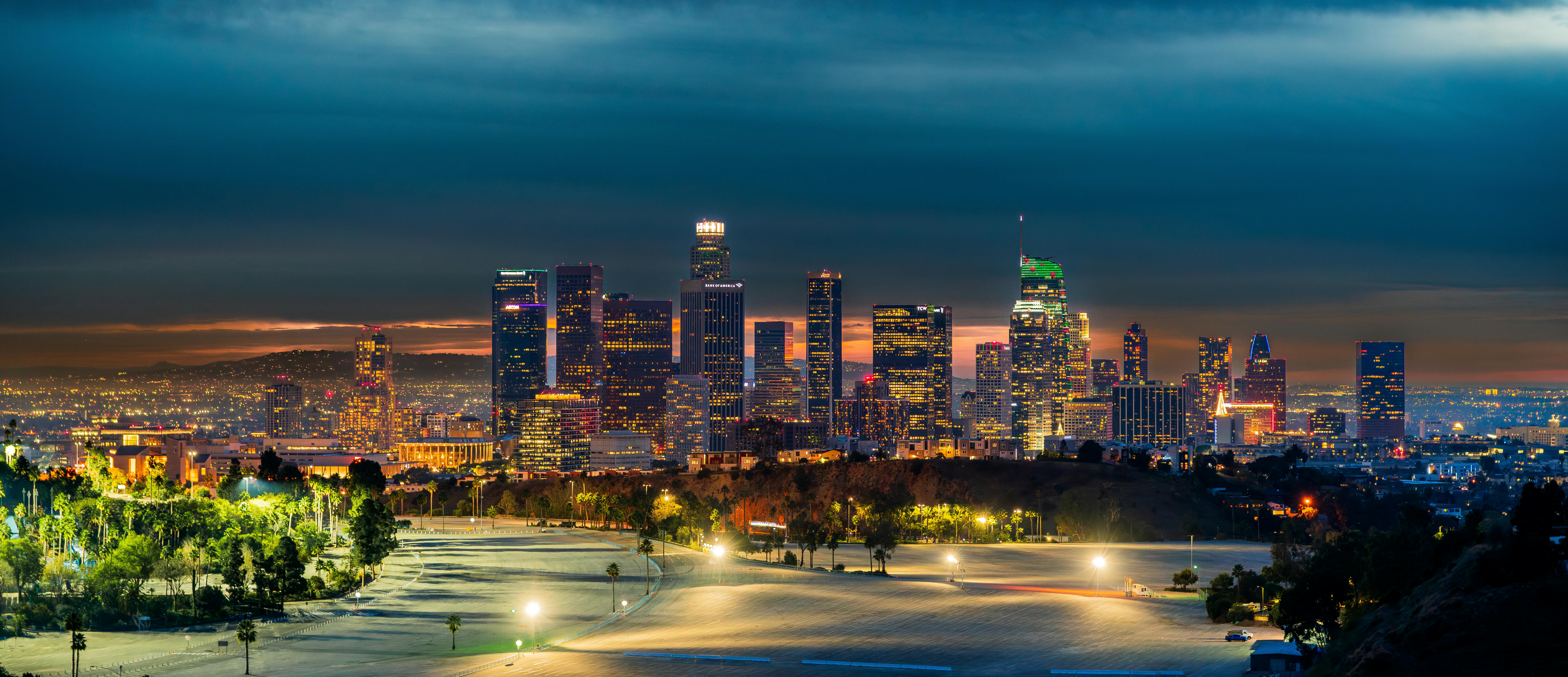 Los Angeles, CA city skyline wallpaper, 7952x3434
