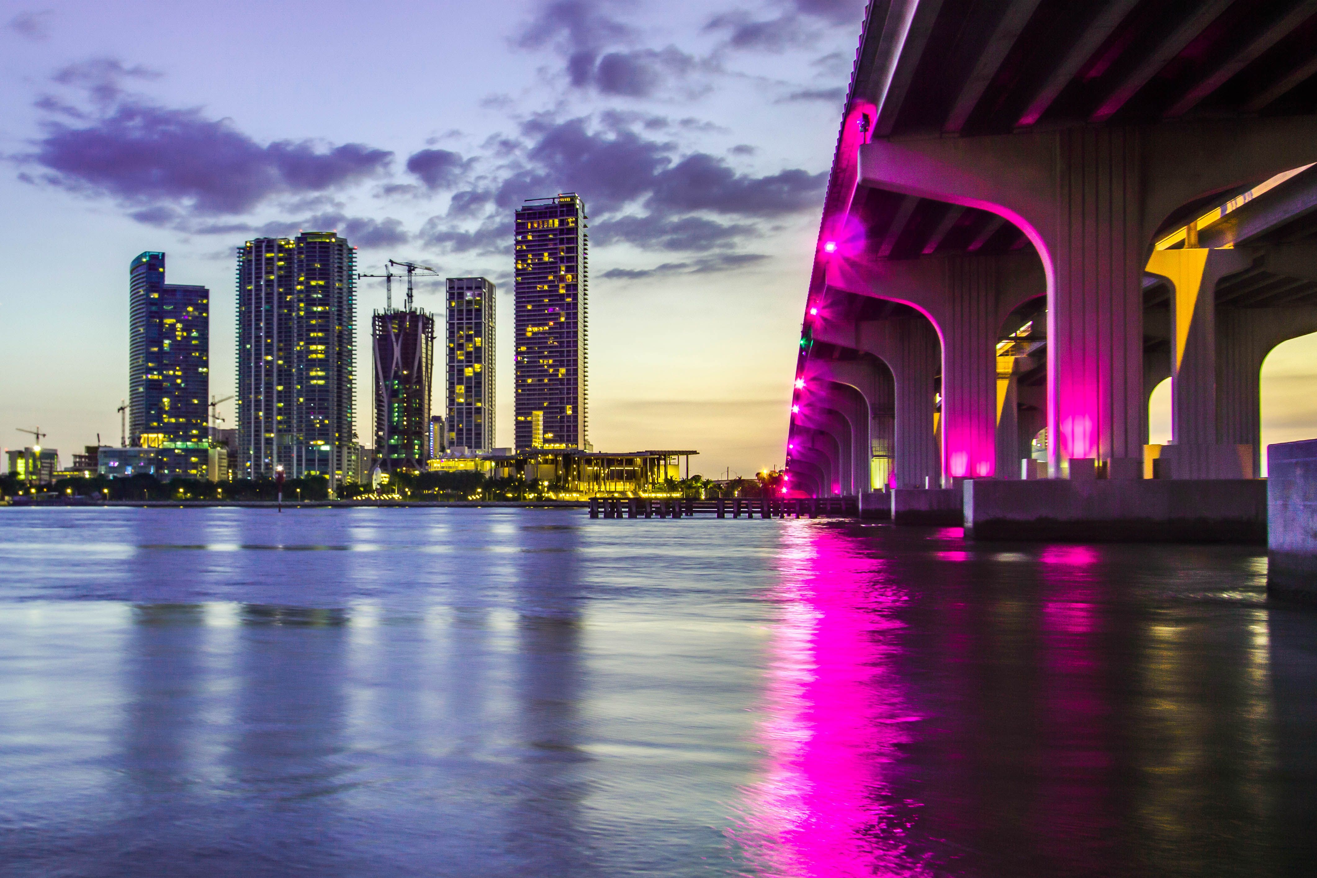 Miami, FL city skyline wallpaper, 4244x2829