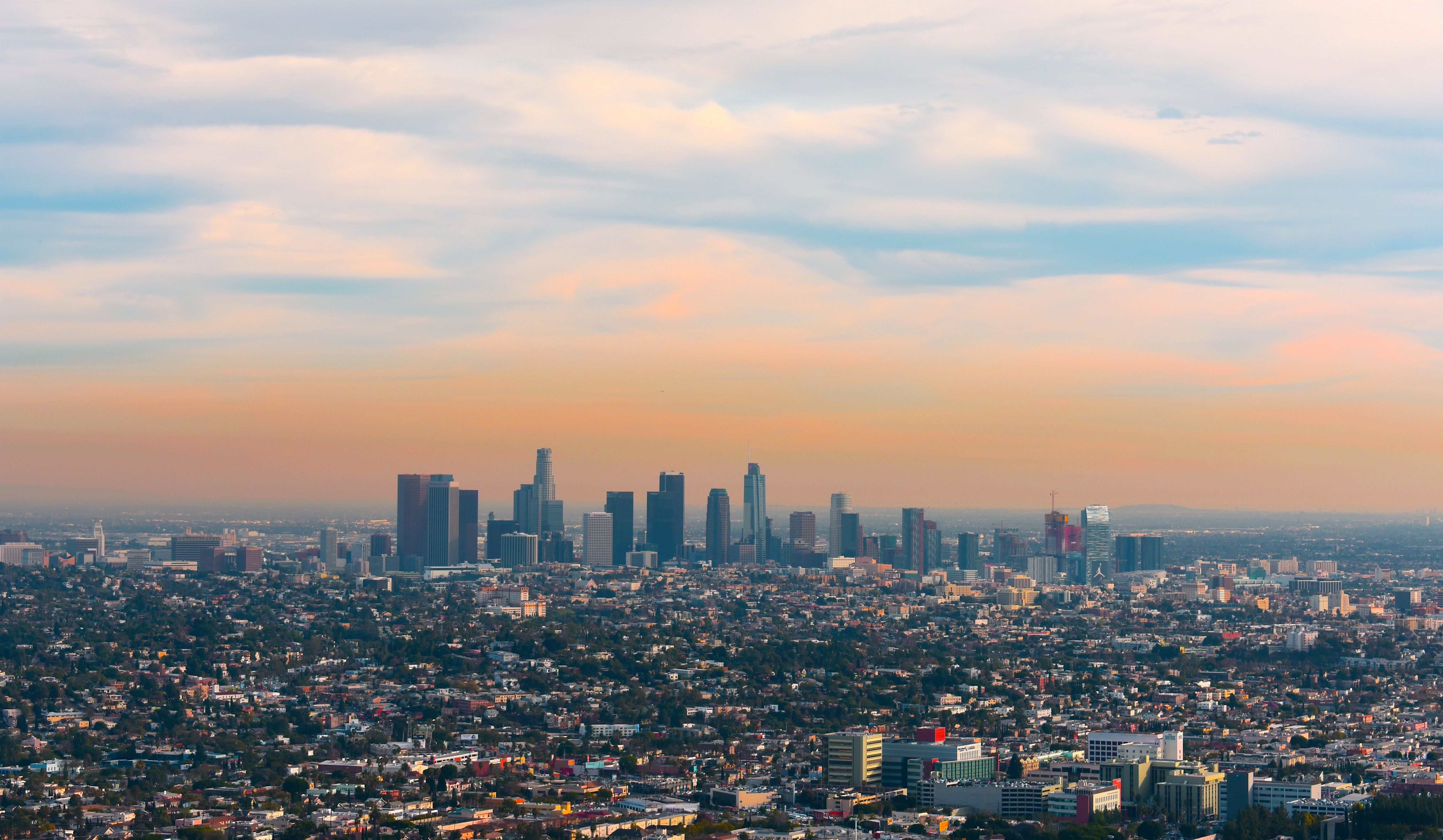 Los Angeles, CA city skyline wallpaper, 5496x3200