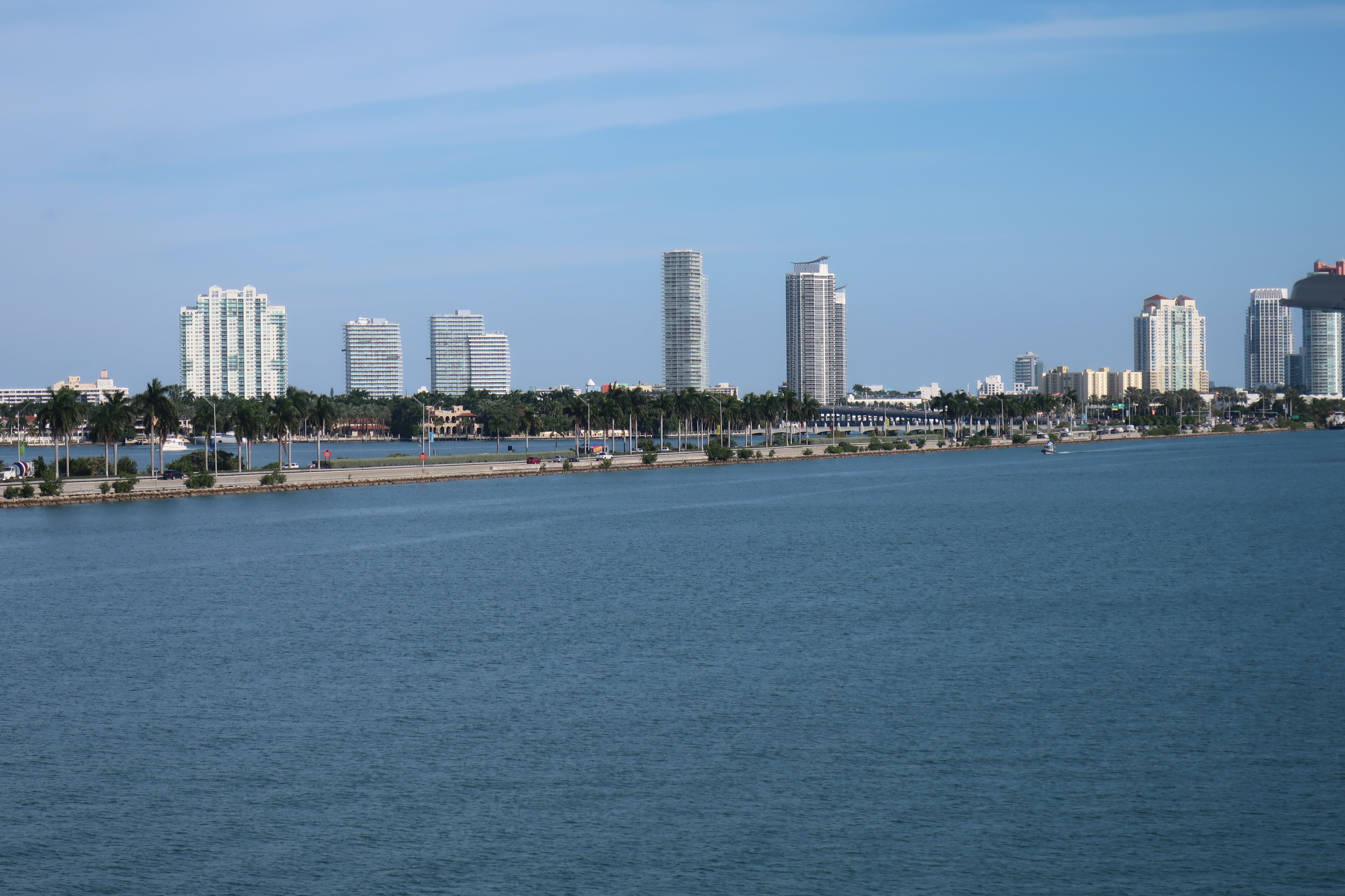 Miami, FL city skyline wallpaper, 5472x3648
