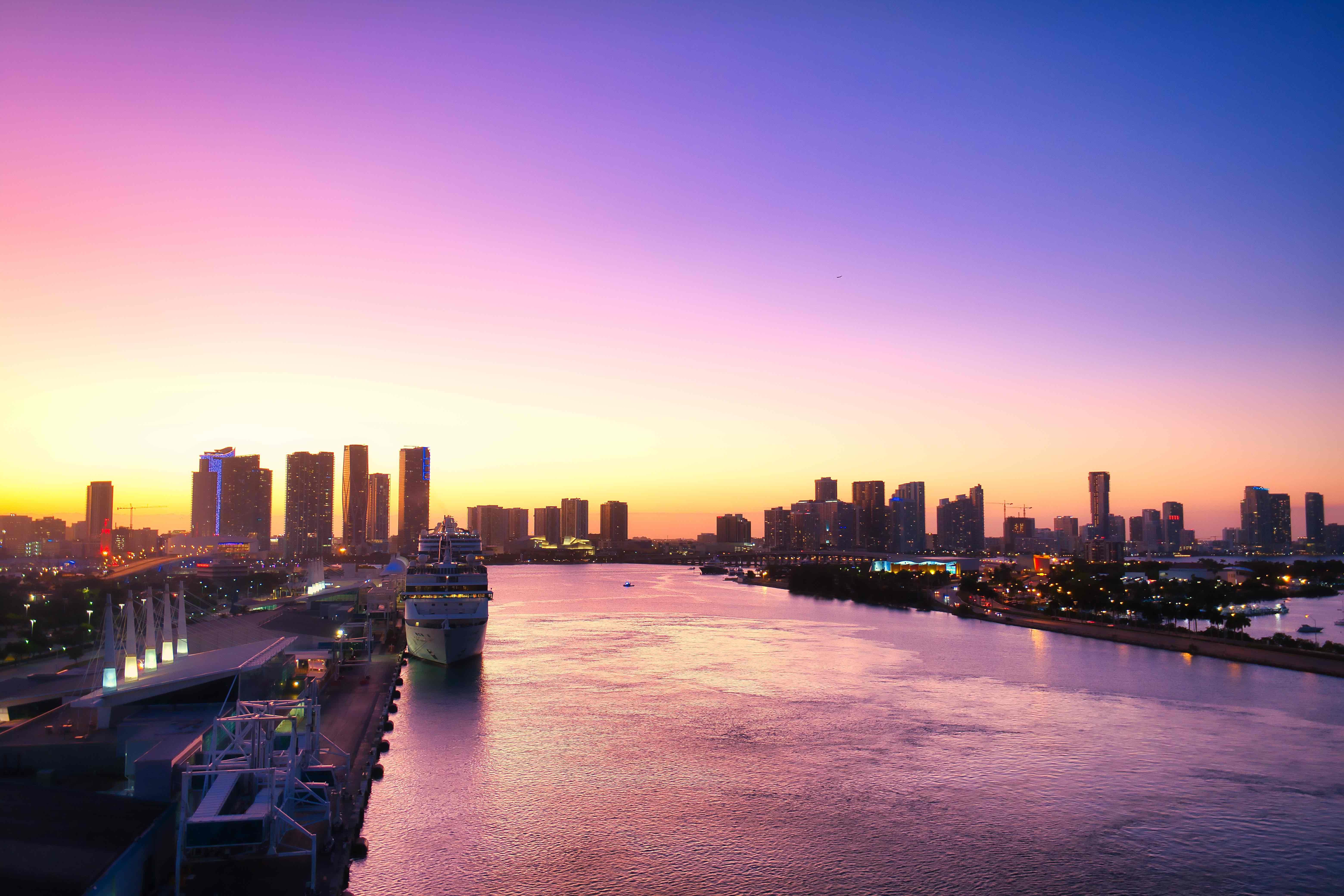Miami, FL city skyline wallpaper, 6240x4160