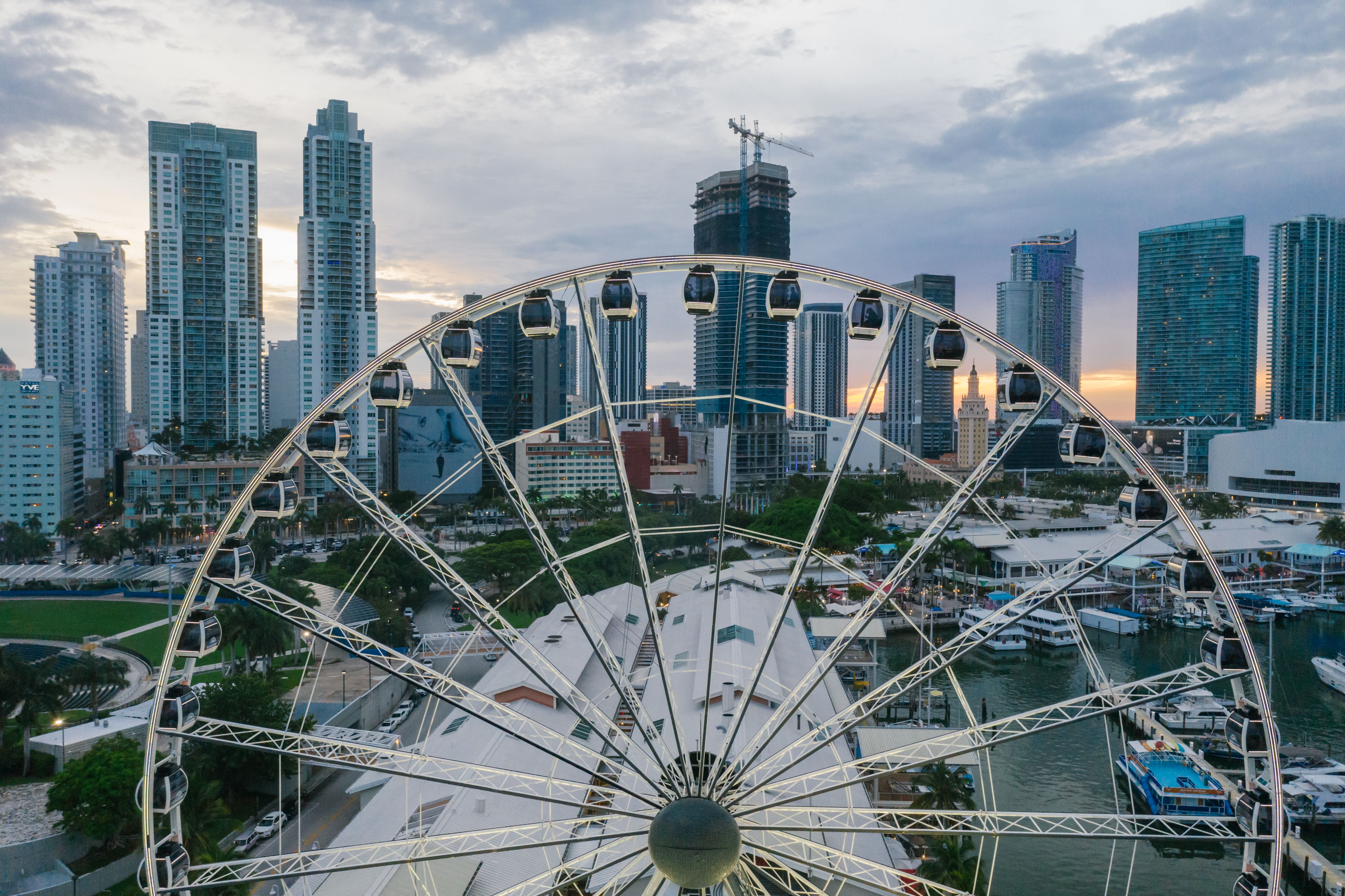 Miami, FL city skyline wallpaper, 5464x3640