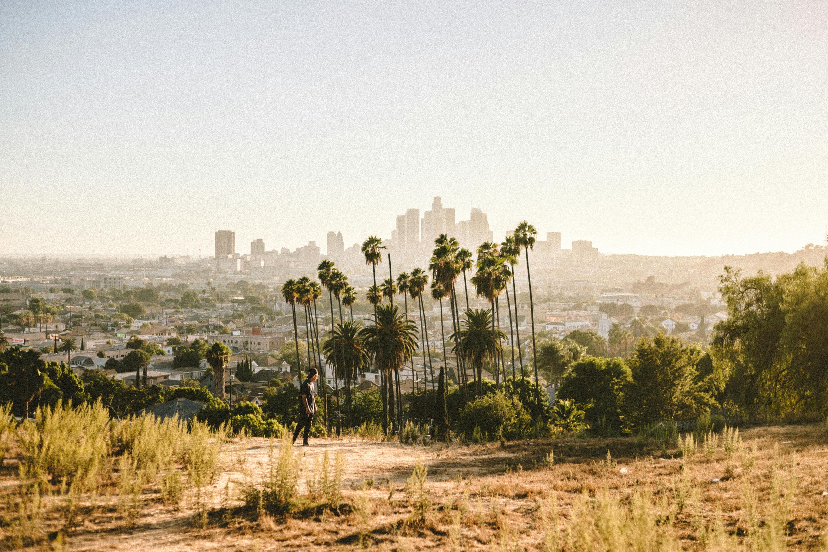 Los Angeles, CA city skyline wallpaper, 2880x1920